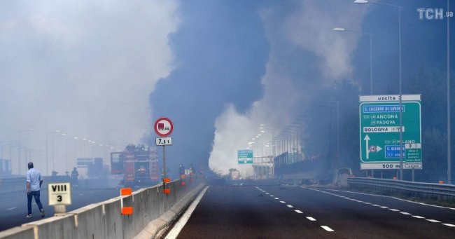Потужний вибух у Болоньї: є загиблі і постраждалі. ФОТО