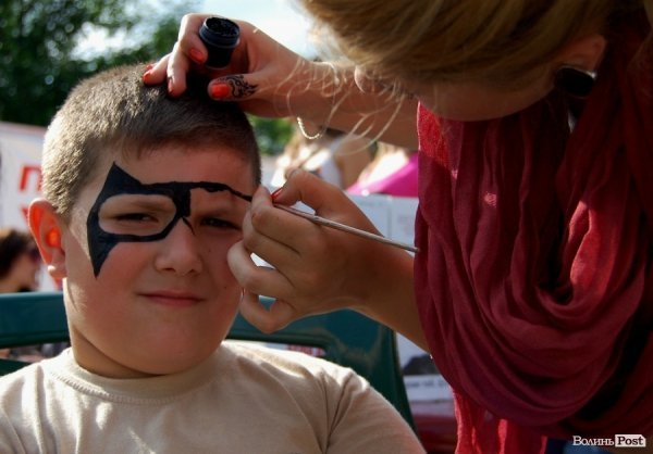 У Луцьку відбувся фестиваль дитячих візочків