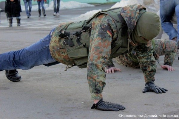 «Правий сектор» тренувався у Нововолинську. ФОТО