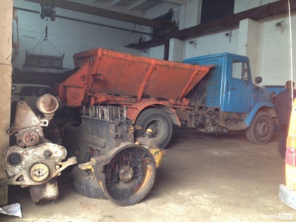 Взимку боротися з негодою на волинських дорогах буде майже 300 одиниць техніки. ФОТО