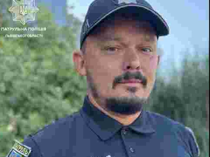 На Світязі патрульний зі Львівщини врятував потопельницю