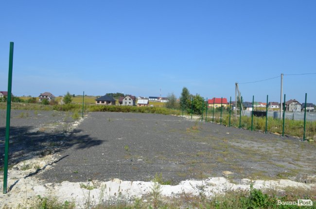 У Рожищі ще цього року хочуть добудувати сучасне футбольне поле