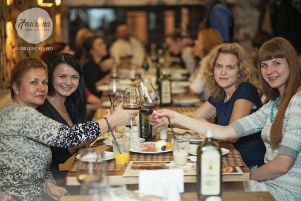 «Божоле нуво» прибуло до Луцька. ФОТО*