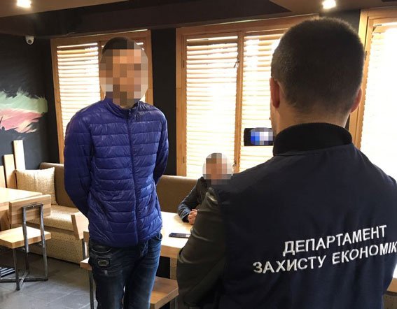 Частину хабара сільський голова із Волині мав віддати «нагору»