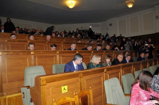 Позачергова сесія Волиньради: 26 фотомиттєвостей