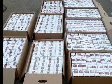 У Нововолинську виявили склад із понад 40 тисячами пачок контрафактних цигарок 