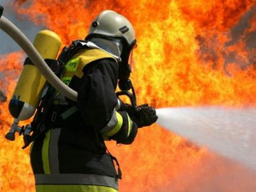 Вночі у 5-поверховому будинку Нововолинська сталась пожежа