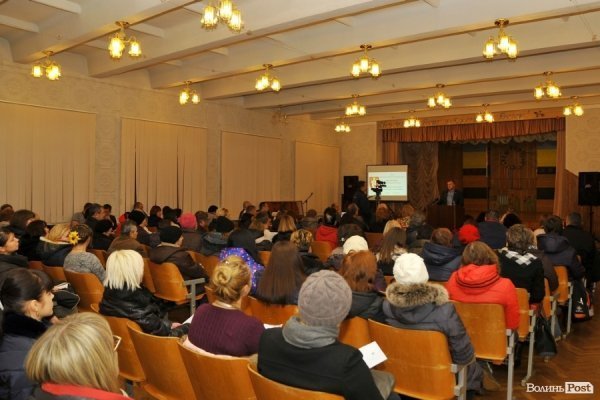 Нові дороги та чисті парки: Петро Нестерук відзвітував за рік роботи