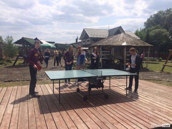 Молодіжні лідери міста Луцька розважалися на Світязі. ФОТО