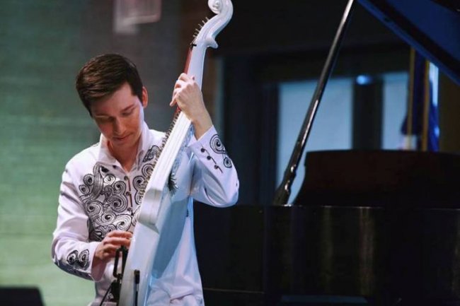 Наші люди – всюди: волинянин-бандурист «підкорює» Америку