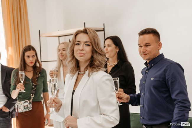 У Луцьку відкрили меблевий шоурум BESELL*