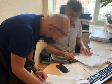 СБУ викрила посадовців на махінаціях із землею у Конча-Заспі на 600 мільйонів гривень