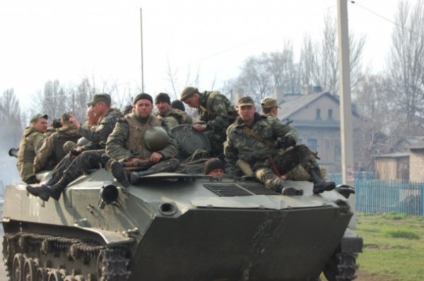 На Схід України «стягують» танки та БТРи. ФОТО. ВІДЕО