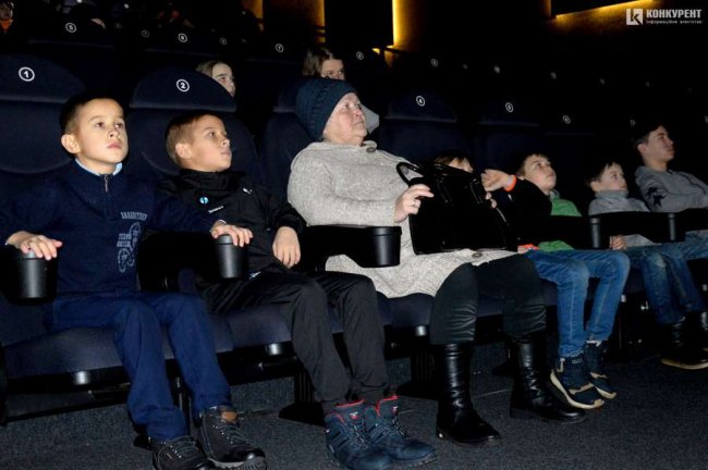 У луцькому «Промені» для дітей влаштували свято Миколая. ФОТО