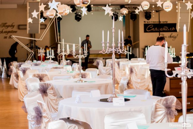 Бенкет, лімузини та королівські наряди: у Луцьку організували  свято для людей з інвалідністю. ФОТО