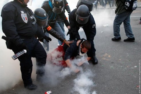 У Парижі марш противників геїв завершився масовими затриманнями. ФОТО. ВІДЕО