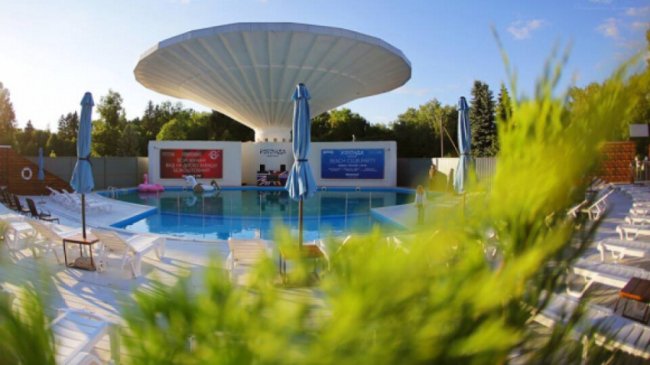 Де в Луцьку і поблизу відпочити в басейні: локації та ціни 