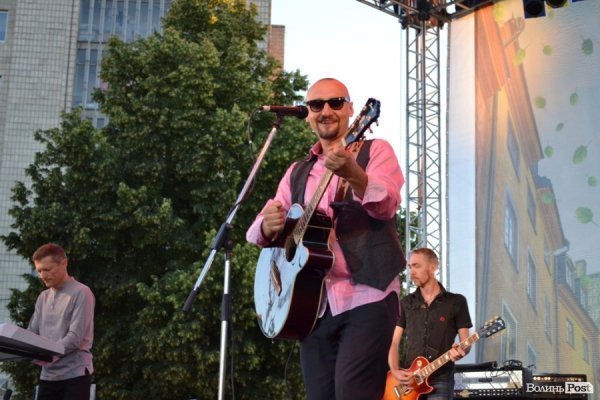 Лучан із Днем міста вітали ФлайzZzа, Мандри і Mad Heads