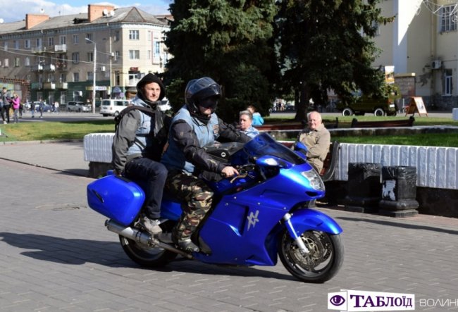 Байкери трьох країн зібралися в Луцьку, аби закрити мотосезон. ФОТО