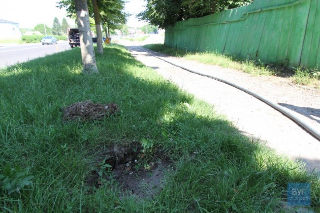 У Володимирі поблизу зупинки – небезпечний люк