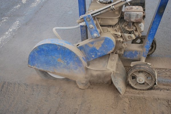 У Луцьку ремонтують дороги. ФОТО