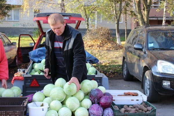 Чиновнику з Києва показали луцький ринок. ФОТО