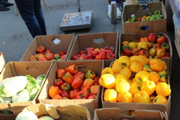 Чиновнику з Києва показали луцький ринок. ФОТО