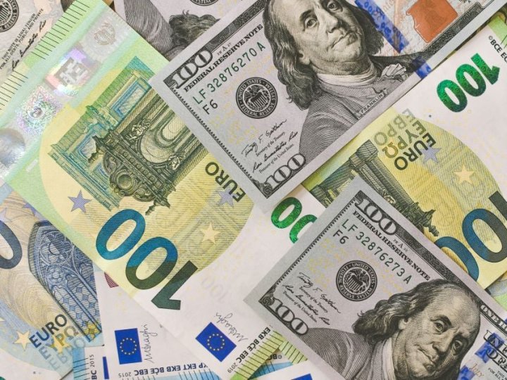 Курс валют на 3 листопада: скільки коштуватимуть долар, євро та злотий