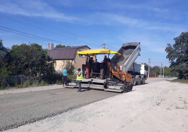 На Волині почали ремонтувати дорогу Іваничі-Бубнів. ФОТО