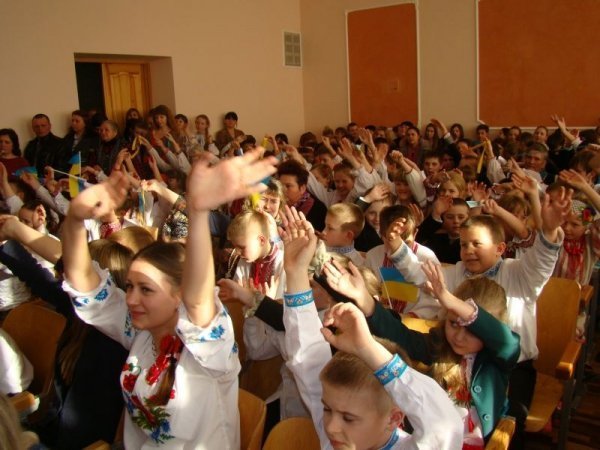 У луцькій школі ярмаркували для бійців АТО. ФОТО