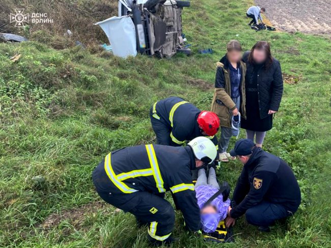 На Волині легковик зіткнувся з потягом: є постраждалі