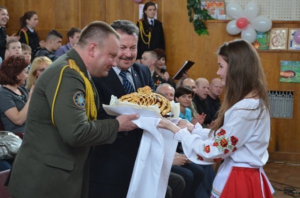 Діти показали, як бачать рятувальників. ФОТО