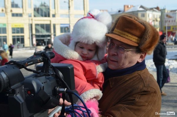 «Кров», міліція і сутичики: у Луцьку відвідали заклади регіоналів. ФОТО