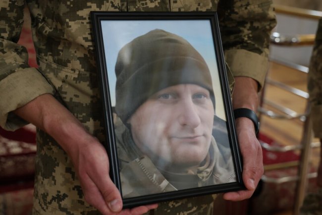 У Луцьку попрощалися з Героєм Олегом Кравцем