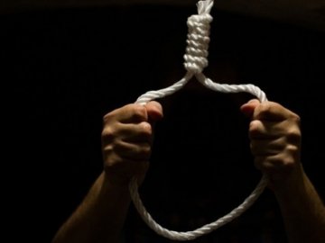 У Польщі в лікарні повісився українець