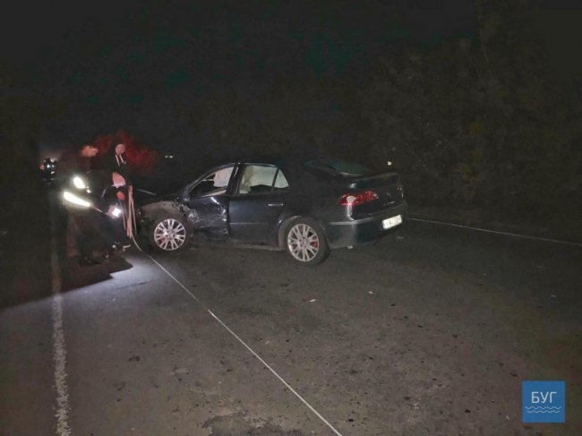 На Волині не розминулися дві автівки, постраждали люди. ФОТО