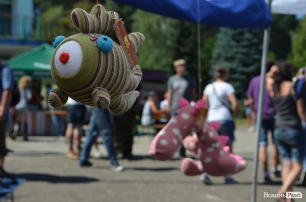 Як тисячі людей відривалися на фестивалі «Захід». ФОТО