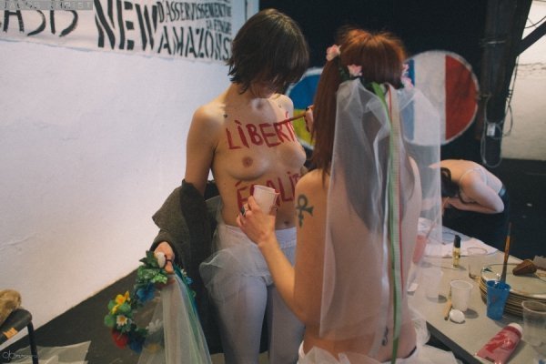 FEMEN підтримали геїв. ФОТО
