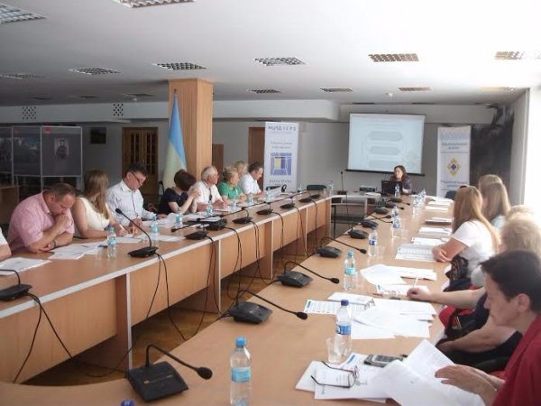 У Луцьку журналісти та студенти вирішували майбутнє України: національний діалог. ФОТО