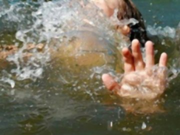 На Волині чоловік врятував дівчинку від спроби самогубства