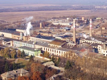 Луцьк просить закрити заводи, які «засмерділи» місто