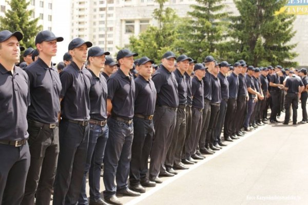 Поліцейська академія: у Києві випустили перших патрульних. ФОТО