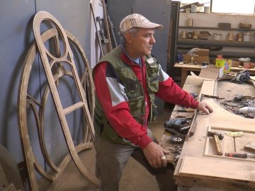 Реставрація столітніх дверей з Луцька: коли завершать роботи і скільки це коштує