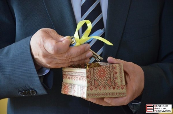 У Луцьку учаснику АТО вручили ключі від квартири у новобудові. ФОТО