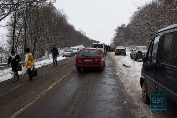 Нововолинські шахтарі перекрили ще одну ділянку траси. ФОТО. ВІДЕО