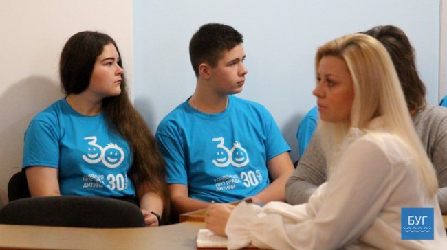 У Володимирі діти на один день зайняли місця депутатів. ФОТО