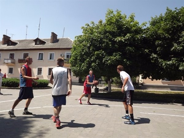 У Ковелі пройшли змагання зі стрітболу. ФОТО