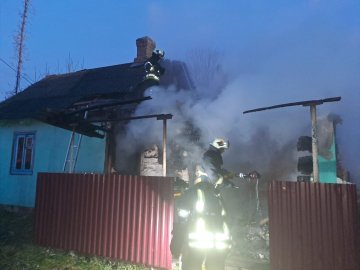 На Волині горів житловий будинок та дві господарські споруди