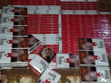 Ковельчанин хотів вивезти з України 15 ящиків контрабандних сигарет