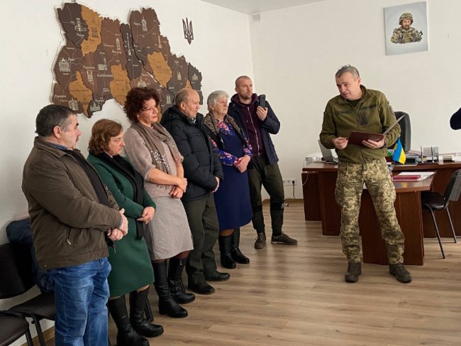 Рідним трьох загиблих Героїв з Луцького району вручили їхні посмертні нагороди. ФОТО